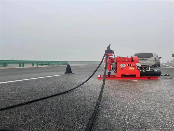 江源马路路基路面开裂下沉注浆加固灌浆